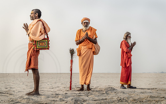 3 Sadhus