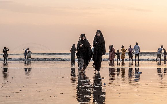 Stroll Up Beach, Mumbai