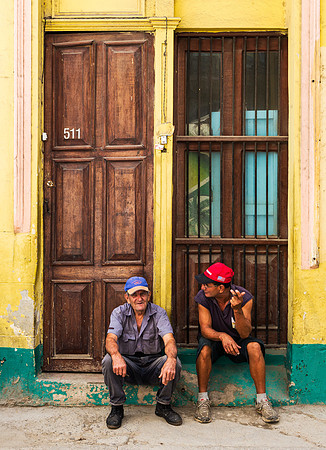 Brazil Street Conversation, Havana