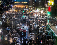 Waiting for the Green Light, Tokyo