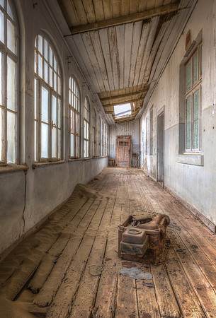 Kolmanskop, Hospital Sunroom