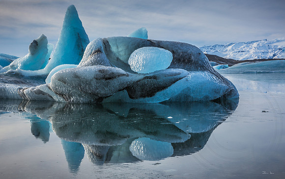 Stillness on the Jokulsarlon Glacial Lagoon
