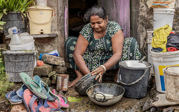 Dishwashing on the Doorstep